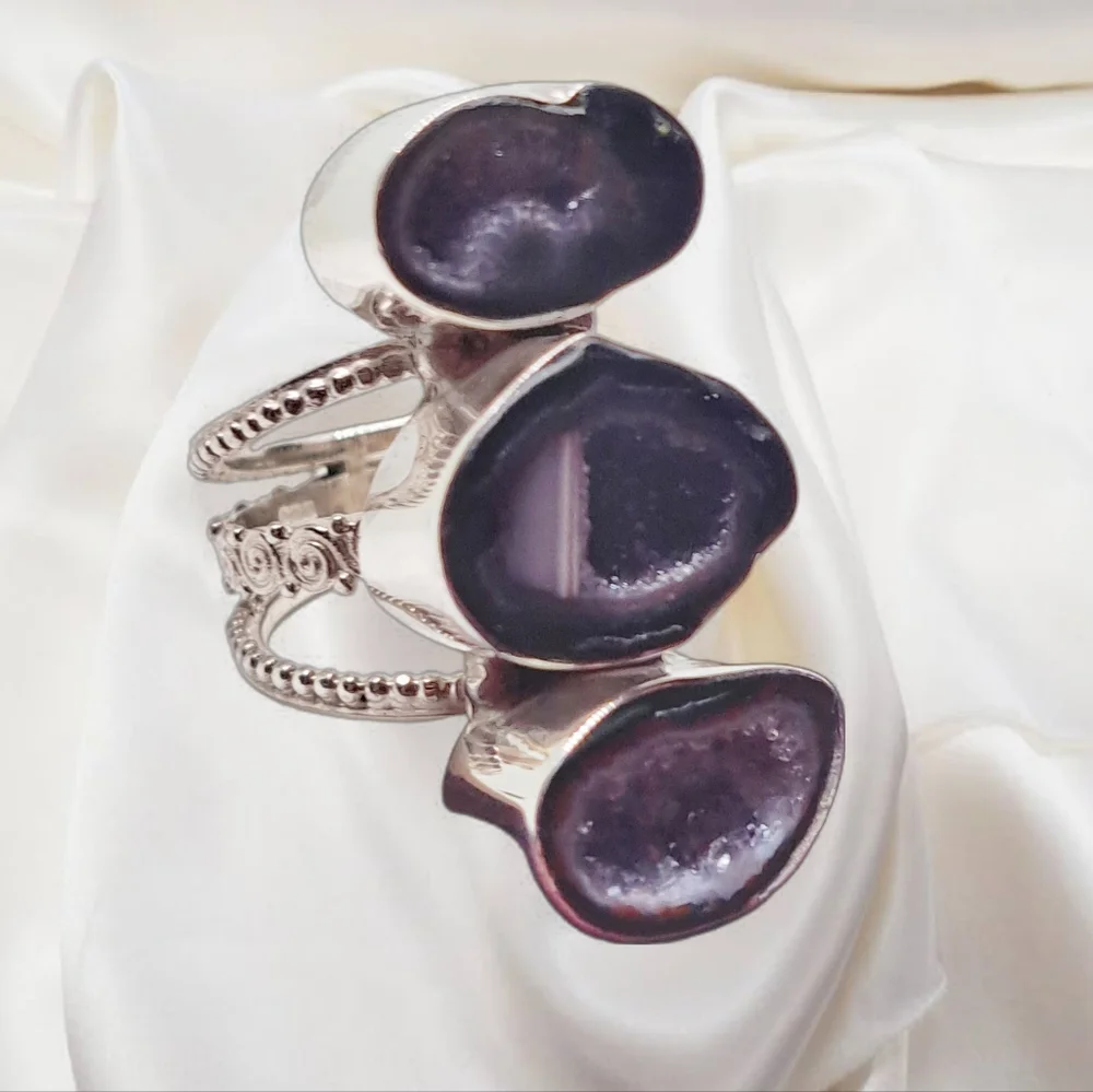 Sajen Sterling Silver Triple Geode Ring. Size 6